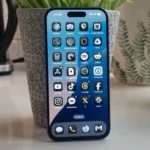 Hình ảnh minh họa iPhone, sản phẩm cốt lõi của Apple