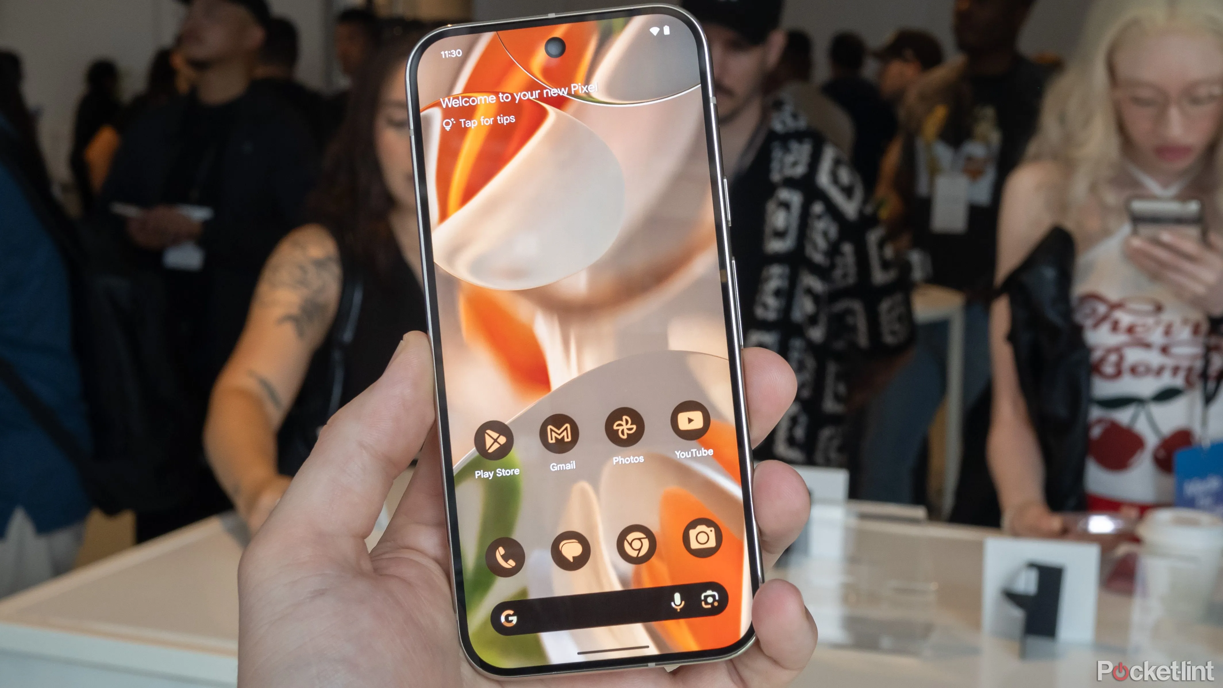 Màn hình hiển thị của Google Pixel 9 Pro, thiết bị tiền nhiệm của Pixel 10 Pro