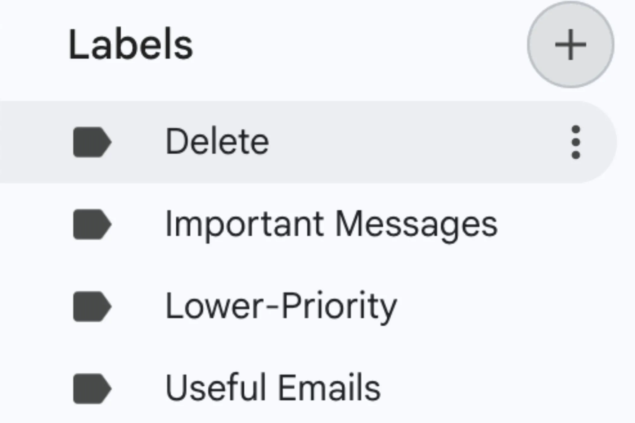 Các nhãn (Labels) trong ứng dụng web Gmail giúp phân loại và quản lý email hiệu quả hơn.