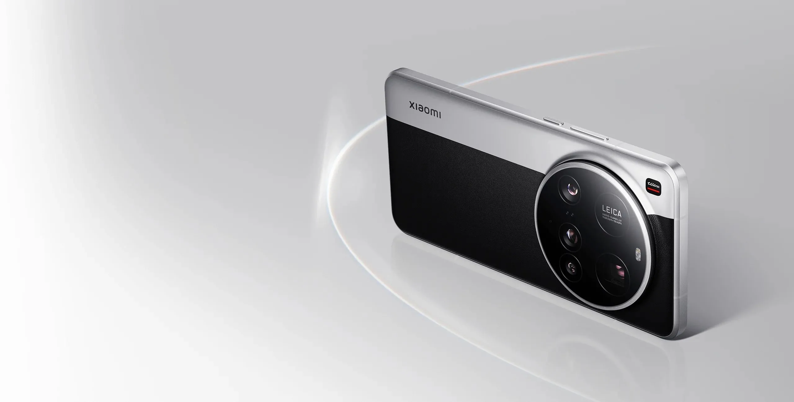 Điện thoại Xiaomi 15 Ultra với cụm camera sau lớn hợp tác Leica