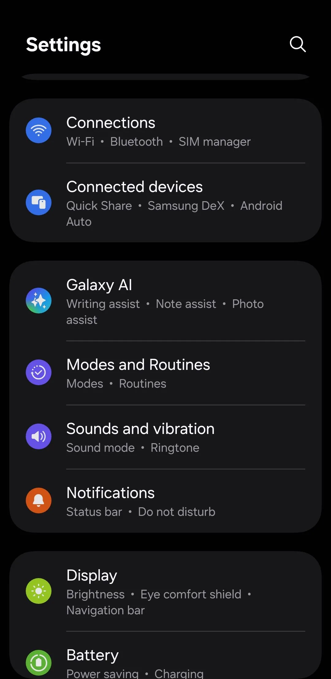 Giao diện Cài đặt chính trên điện thoại Android, điểm khởi đầu để truy cập các tùy chọn bảo mật