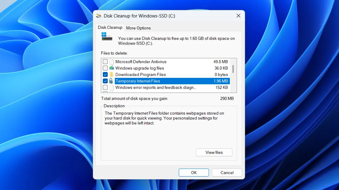Giao diện công cụ Dọn dẹp ổ đĩa (Disk Cleanup) của Windows giúp giải phóng dung lượng bộ nhớ