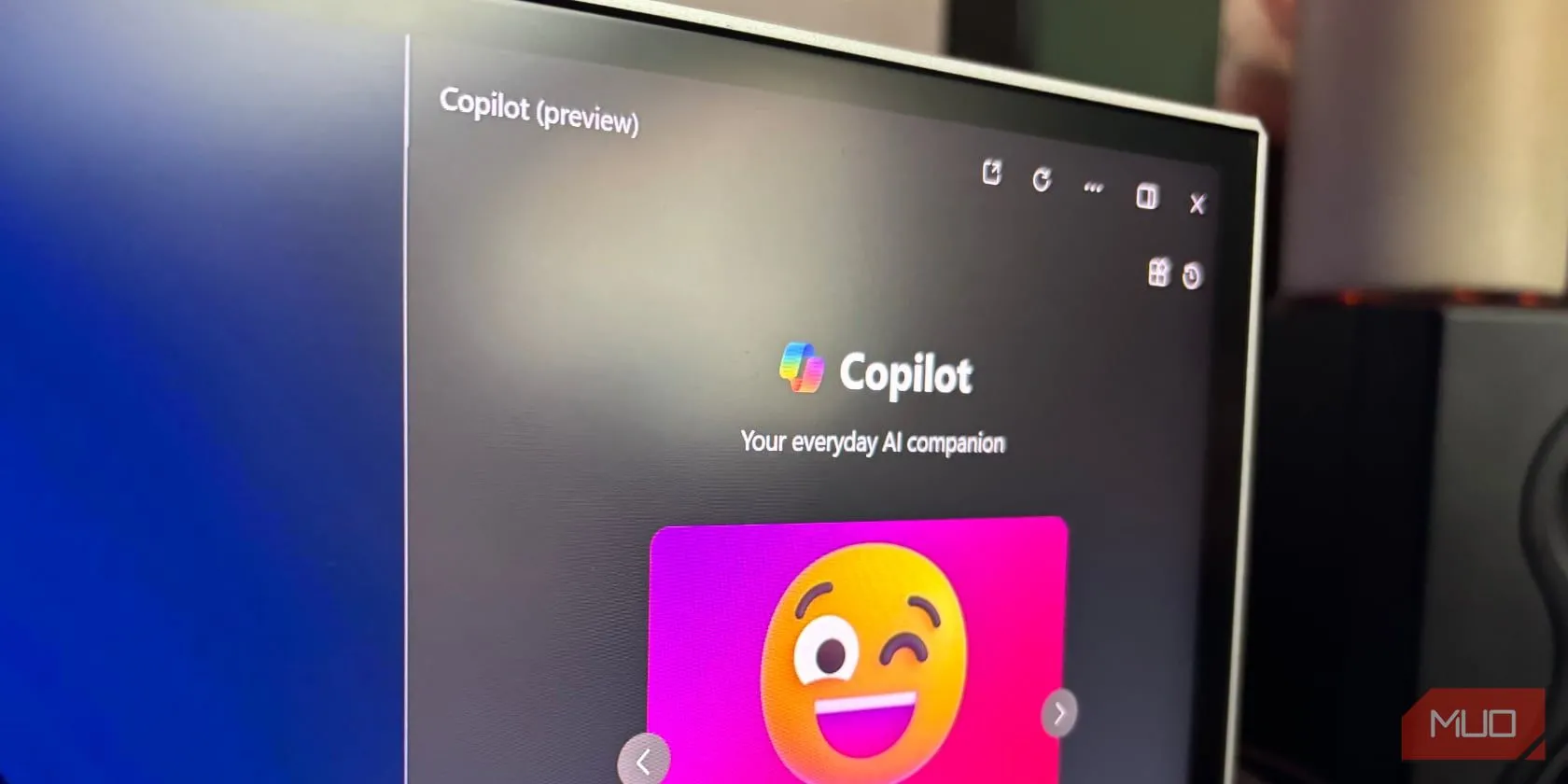 Giao diện Microsoft Copilot trên Windows 11 với khả năng tìm kiếm AI