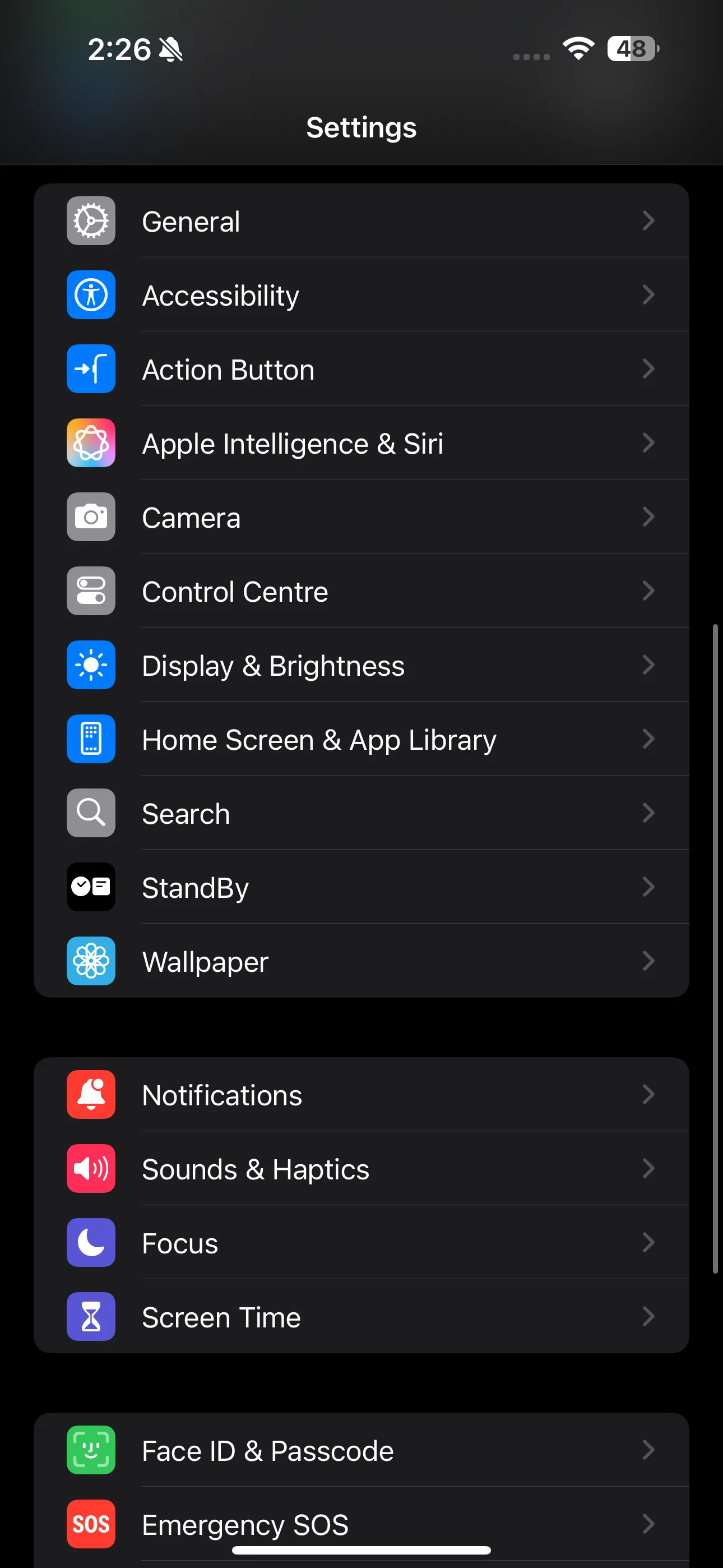Giao diện ứng dụng Cài đặt (Settings) trên iPhone hiển thị các mục chính