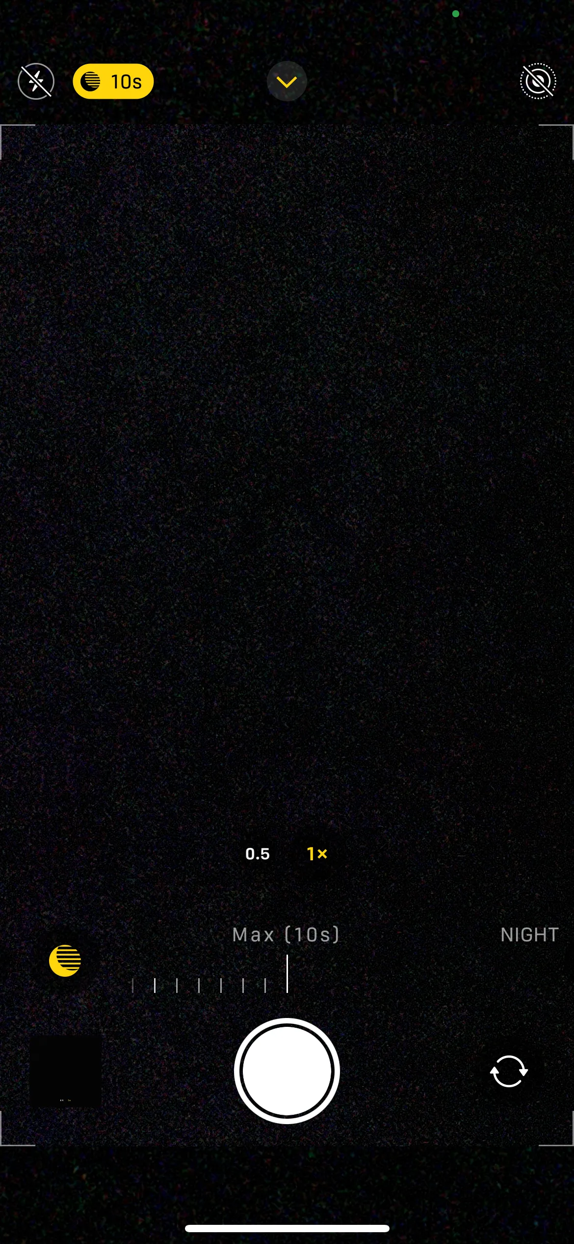 Giao diện ứng dụng Camera iPhone hiển thị thanh trượt điều chỉnh thời gian Chế độ Ban đêm (Night Mode)