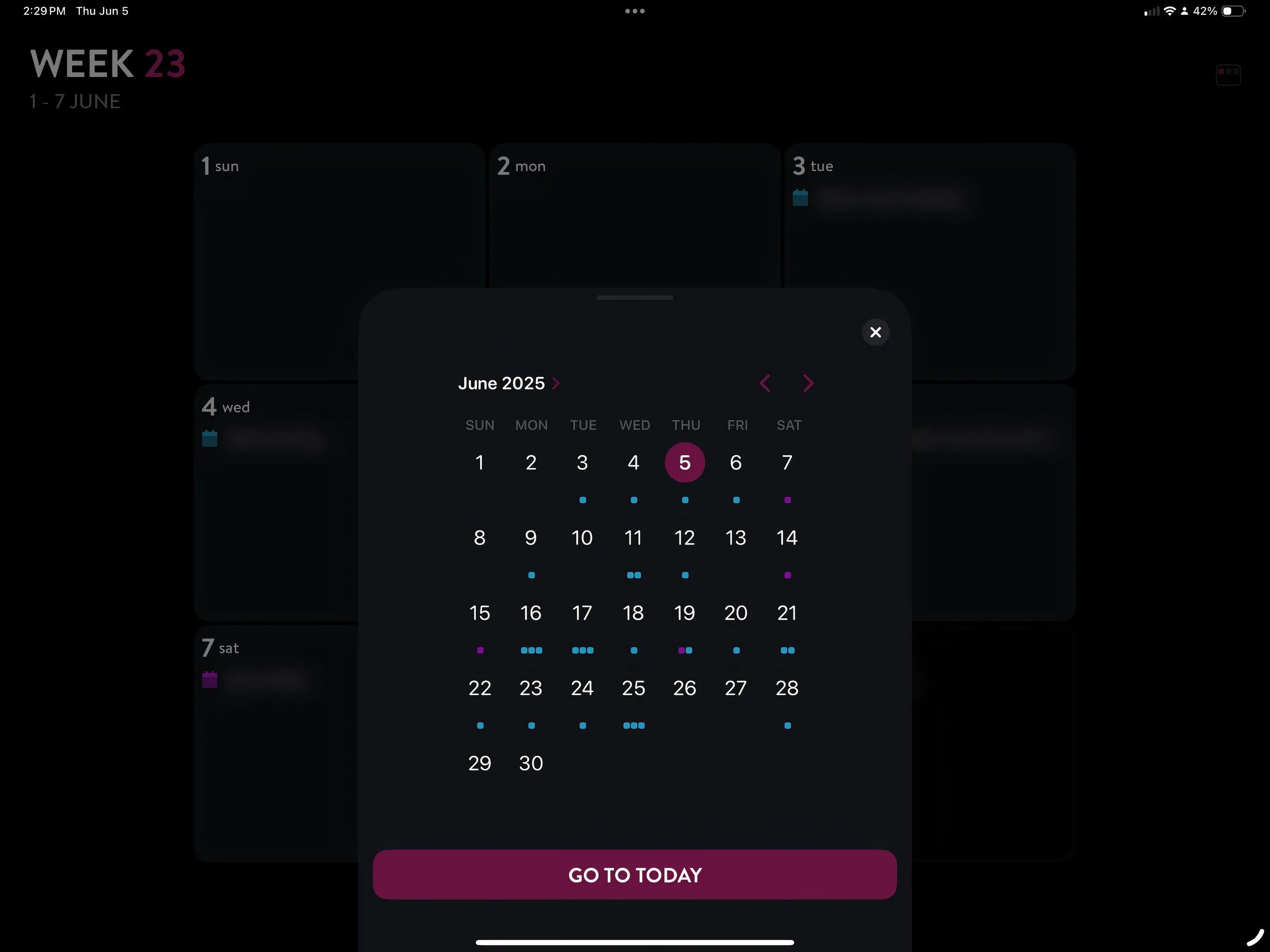 Giao diện ứng dụng Moleskine Planner trên iPad với bố cục lịch và công việc rõ ràng