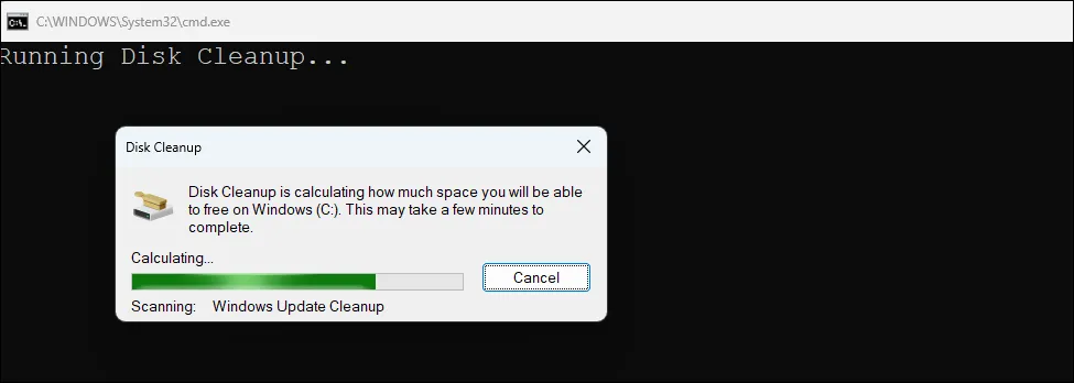 Hộp thoại Disk Cleanup đang chạy song song với menu Windows Maintenance Tool khi thực hiện dọn dẹp ổ đĩa.