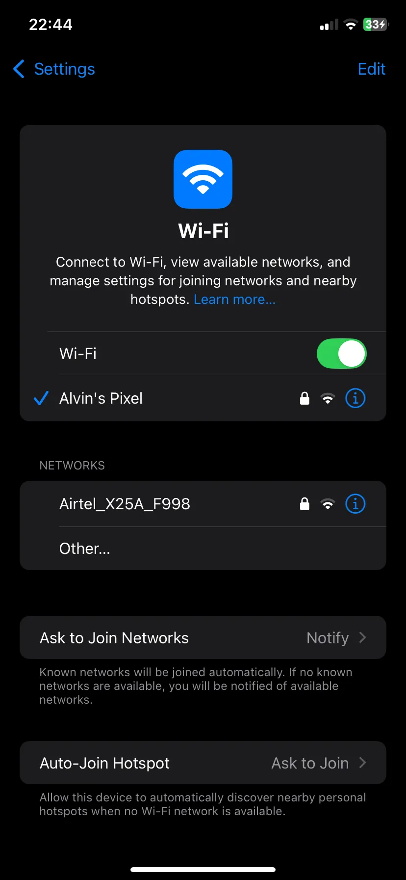 Kích hoạt Chế độ dữ liệu thấp (Low Data Mode) trong cài đặt Wi-Fi trên iPhone để tối ưu tiêu thụ dữ liệu hotspot