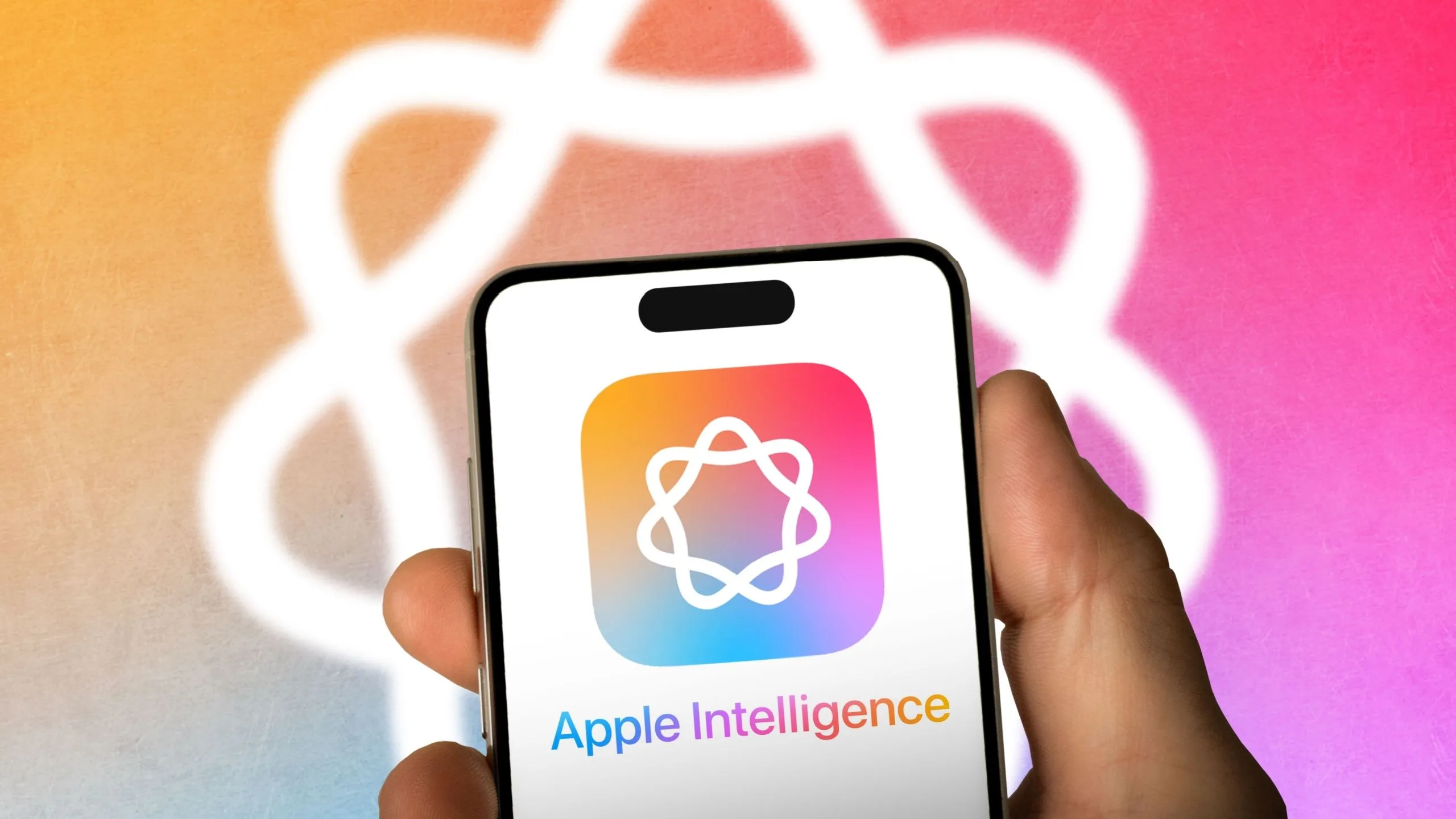 Logo Apple Intelligence trên điện thoại