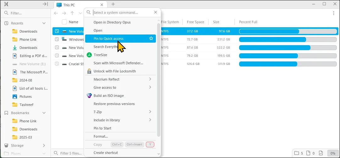 Menu chuột phải mặc định của File Explorer trên Windows 11, hiển thị các tùy chọn bị ẩn.