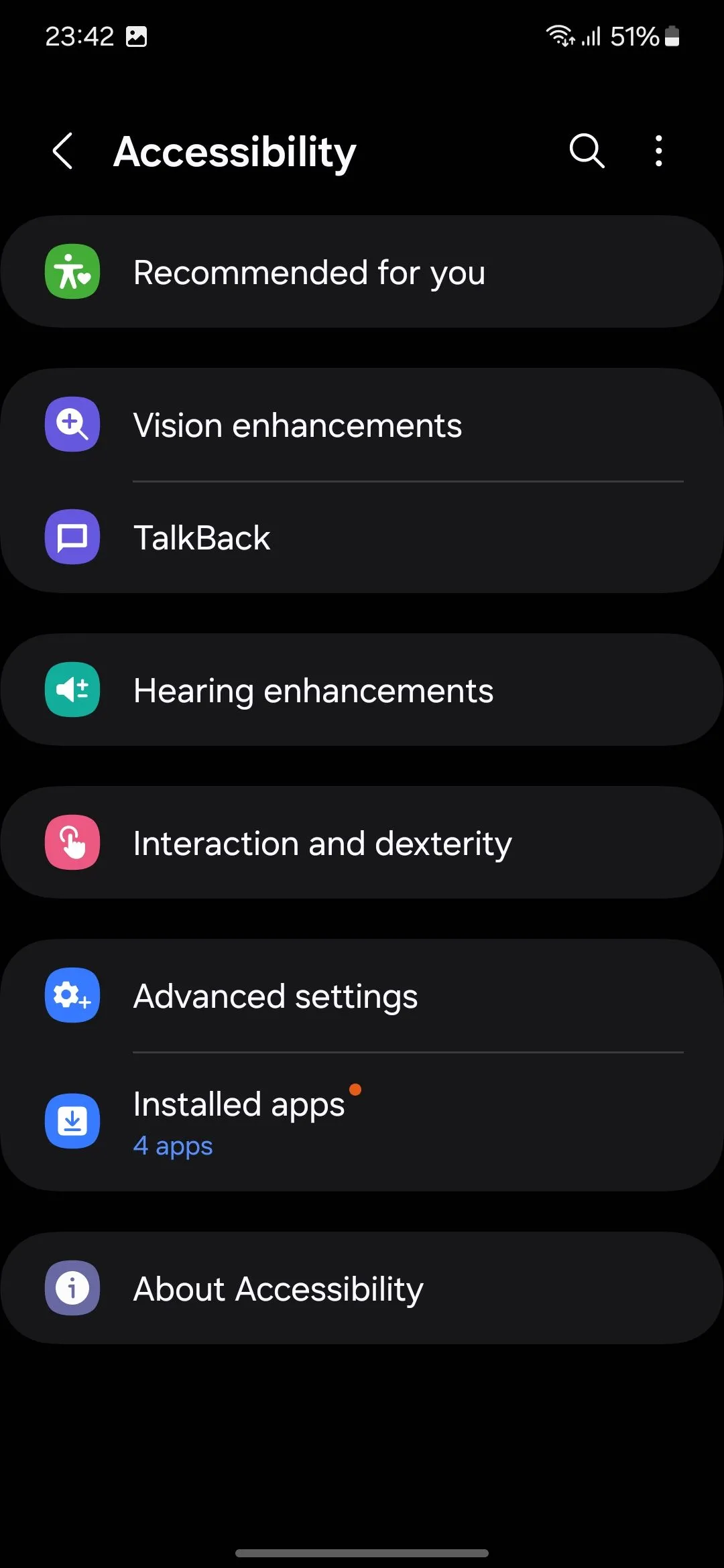 Menu Trợ năng trong cài đặt của điện thoại Samsung Galaxy, chứa các tùy chọn hỗ trợ người dùng.