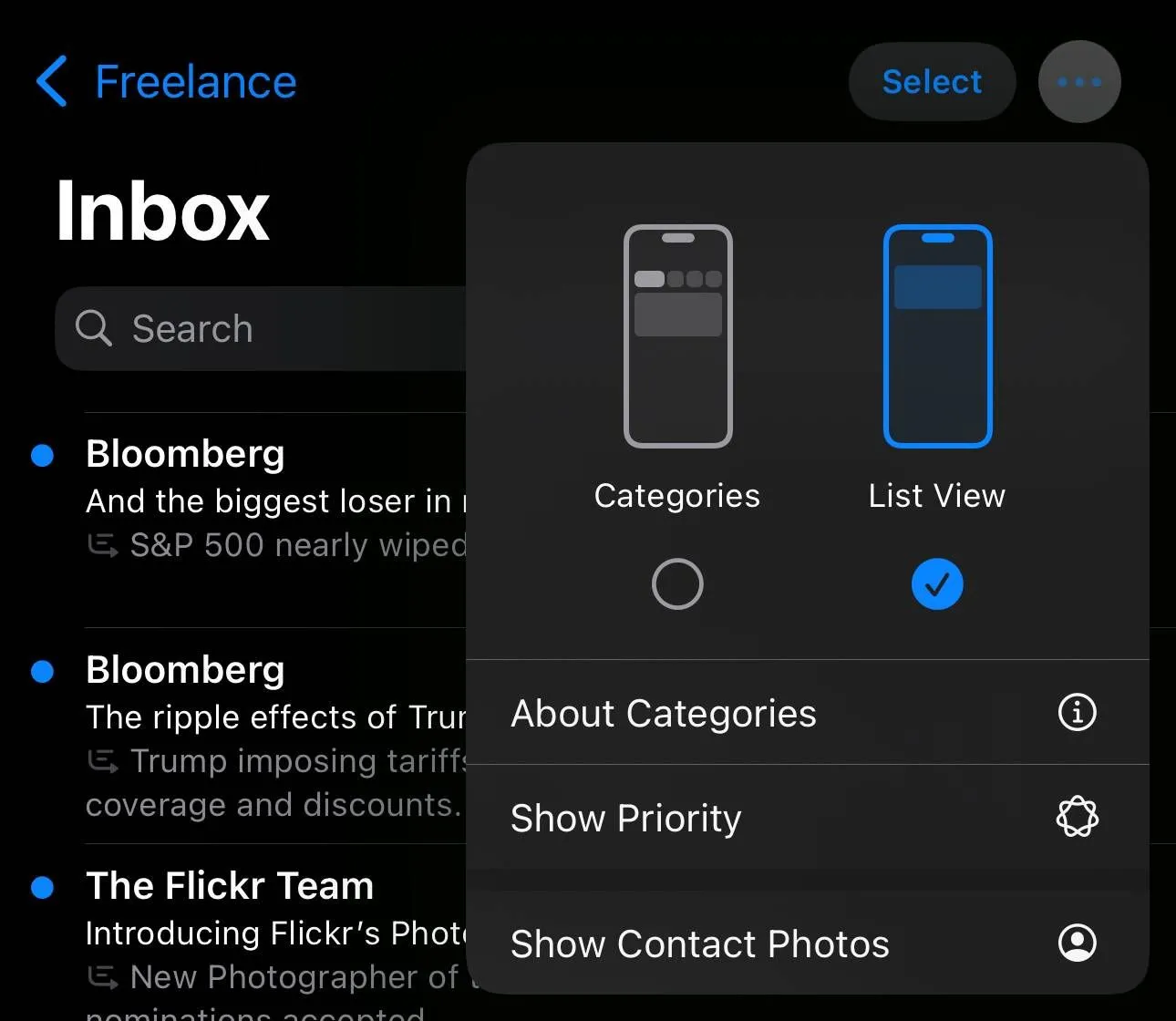 Menu tùy chọn trong ứng dụng Mail của iOS 18.5 beta 1 hiển thị các tùy chọn &quot;Hiển thị ảnh liên hệ&quot; và &quot;Hiển thị ưu tiên&quot; cho phép người dùng tùy chỉnh giao diện
