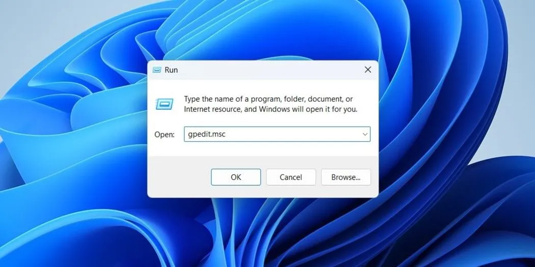 Mở Group Policy Editor bằng lệnh Run
