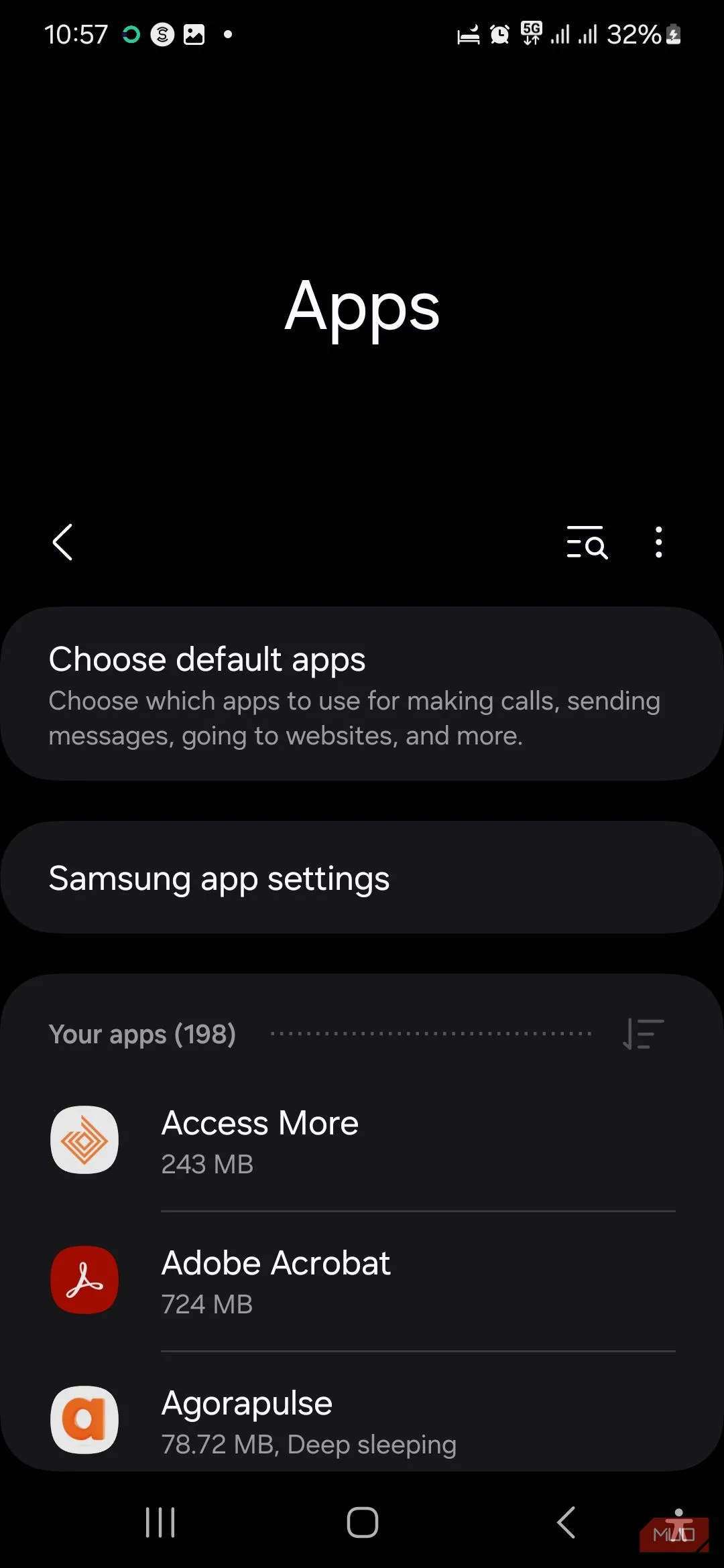 Trang Ứng dụng trong Cài đặt của điện thoại Samsung, hiển thị danh sách các ứng dụng hệ thống để buộc dừng