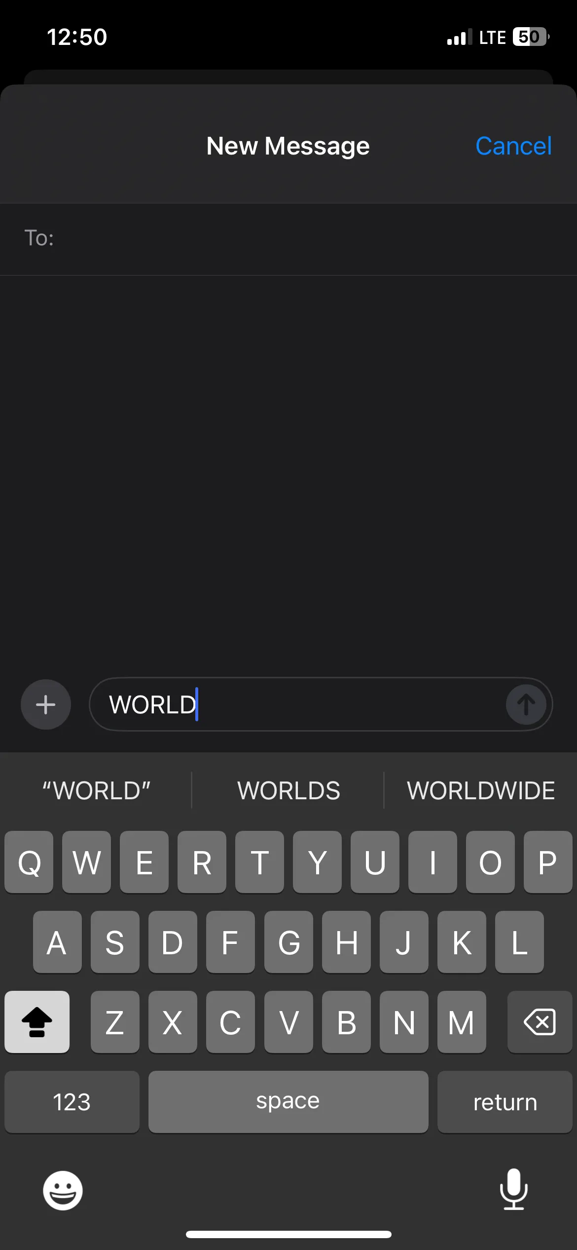 Từ &quot;WORLD&quot; được viết hoa toàn bộ trong ứng dụng Tin nhắn trên iPhone sau khi bật Caps Lock.