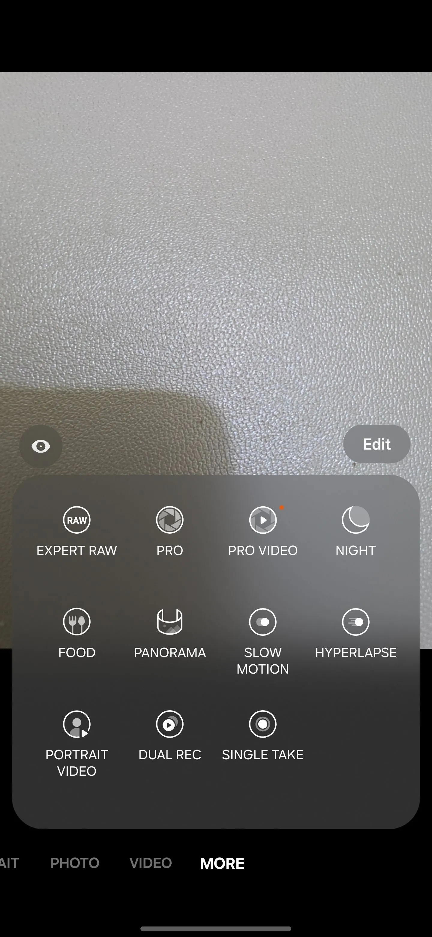 Tùy chọn chế độ PRO và Expert RAW trong phần &quot;Khác&quot; của ứng dụng camera Samsung.
