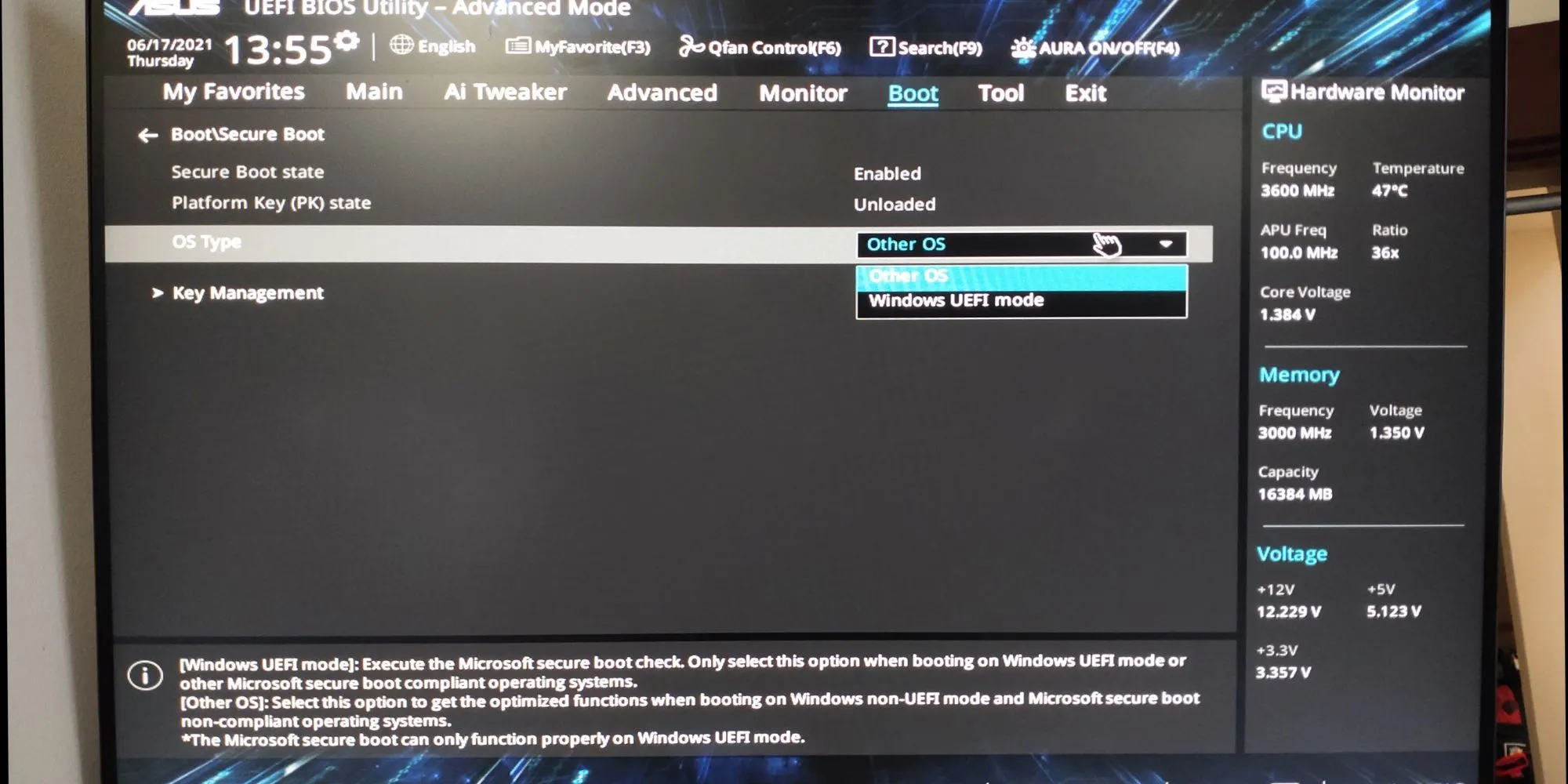 Tùy chọn Secure Boot trong giao diện BIOS/UEFI của máy tính Asus, có thể ảnh hưởng đến quá trình khởi động Windows 10.