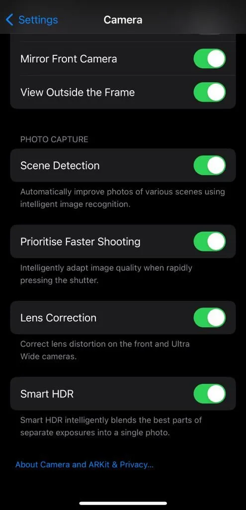 Tùy chọn Smart HDR trong cài đặt Camera của iPhone