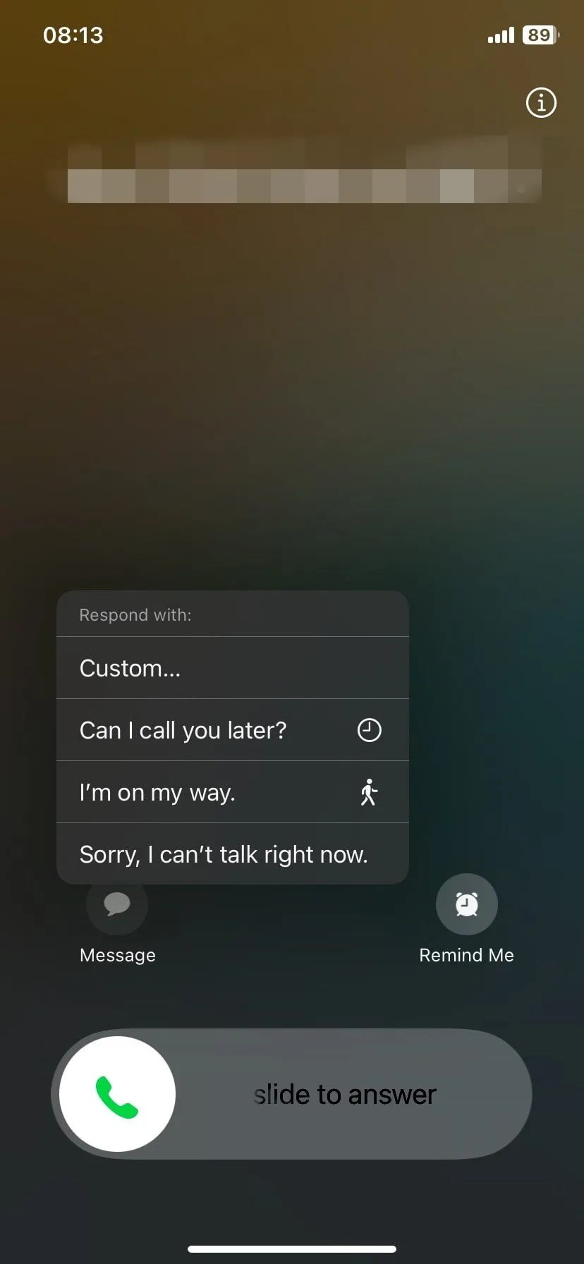 Tùy chọn tin nhắn trả lời nhanh xuất hiện trên màn hình cuộc gọi đến của iPhone, giúp sàng lọc người gọi.