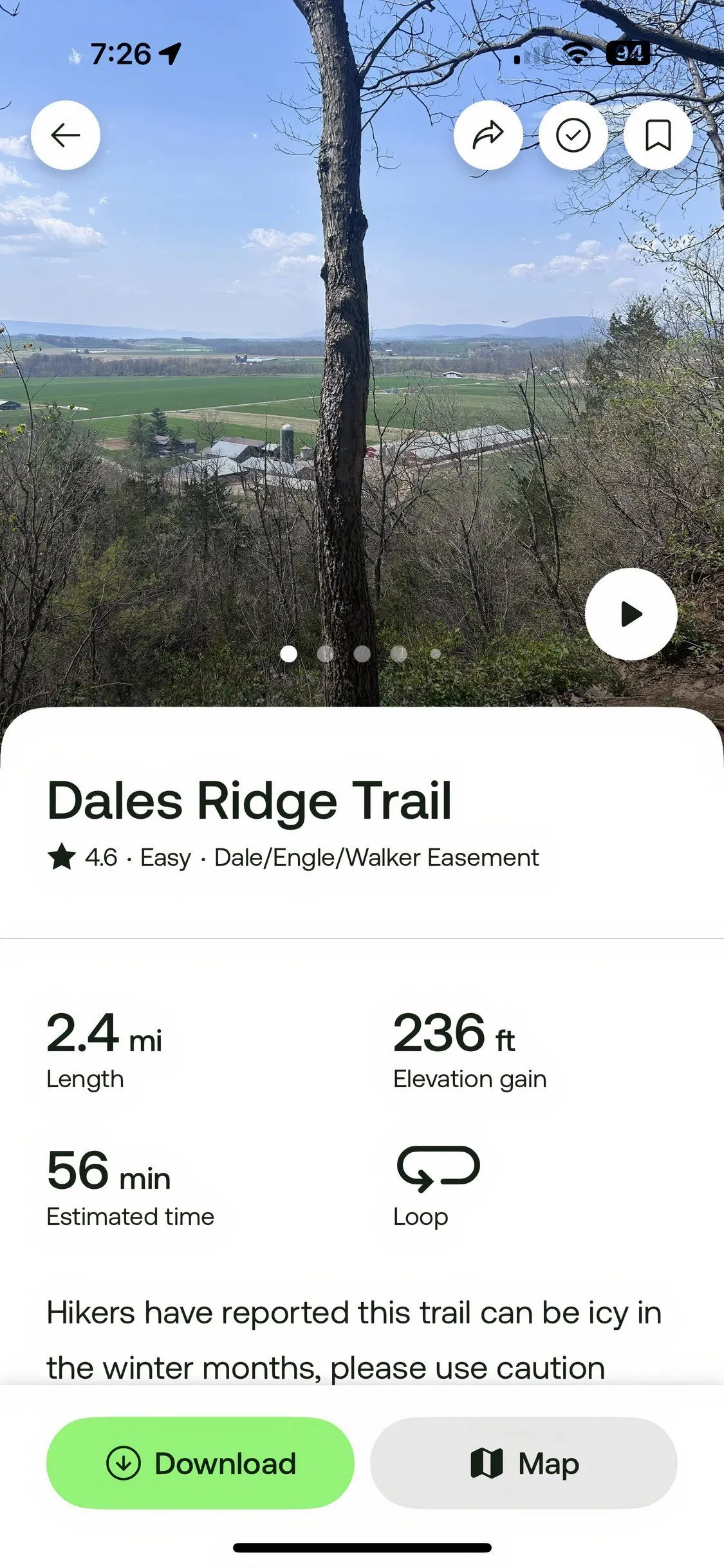 Ứng dụng AllTrails hiển thị chi tiết đường mòn và thông tin địa hình cho người đi bộ