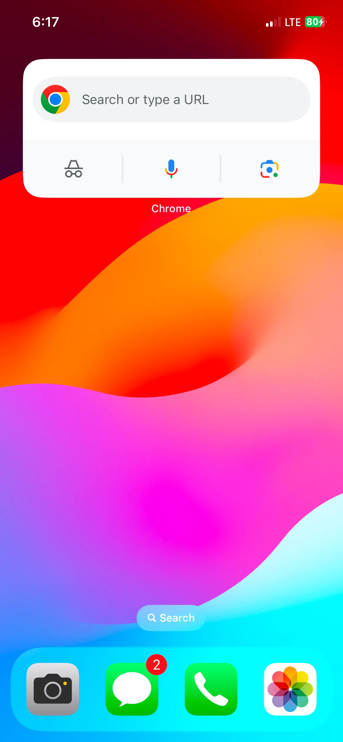 Widget Google Chrome trên màn hình chính iPhone hiển thị các phím tắt truy cập nhanh.